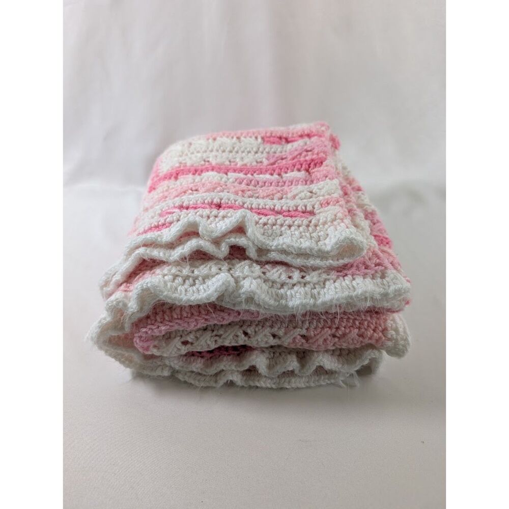 Handmade Crochet Baby Blanket Pink White Scalloped Edge 40x36